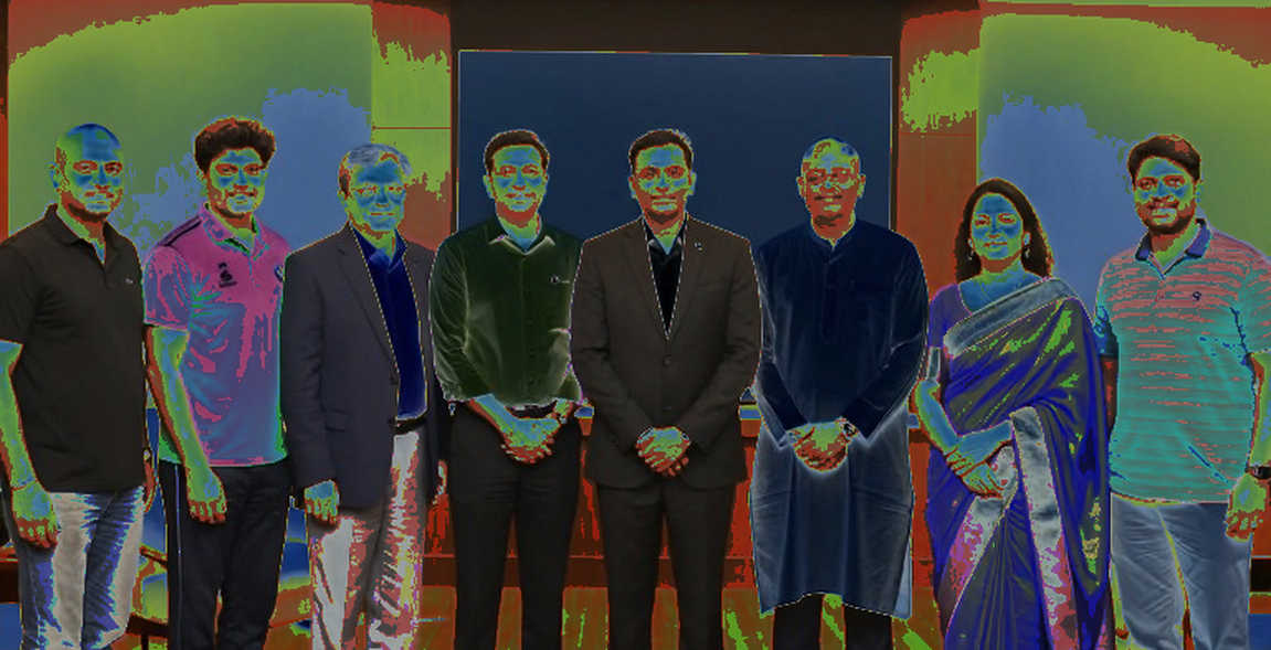 लाहौर का दसवाँ विकेट: शादाब खान के 113 और हारिस रऊफ के 7* ने 154/9 से जो 89 रन जोड़े, वह रिकॉर्ड है — इलाज नहीं
